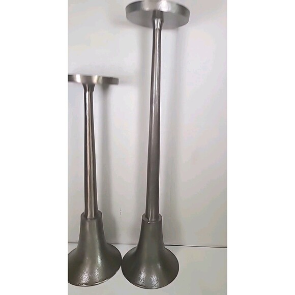 Large Set Of 2 Metal Pedestal Candlesticks 21"and 16 1/2" - Picture 3 of 7